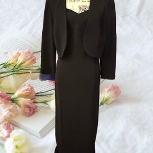 Elegant Black Sleeveless Dress with Jacket